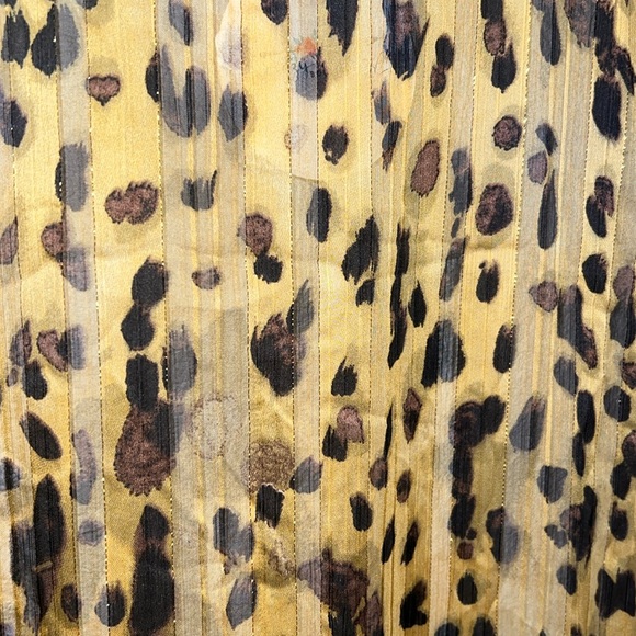 Cheetah print bell sleeve cover up - Picture 5 of 6